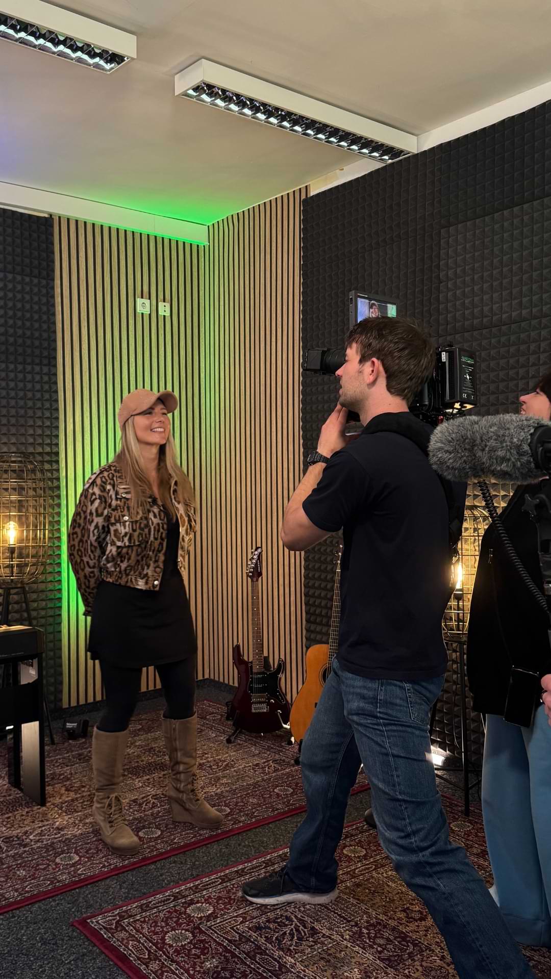 dsds-behind-the-scenes-mirjam-2_